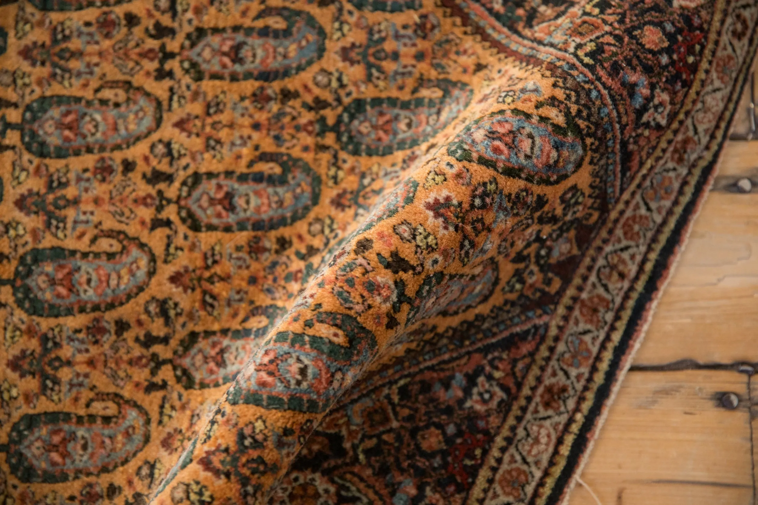 2x2.5 Vintage Fine Sarouk Square Rug Mat