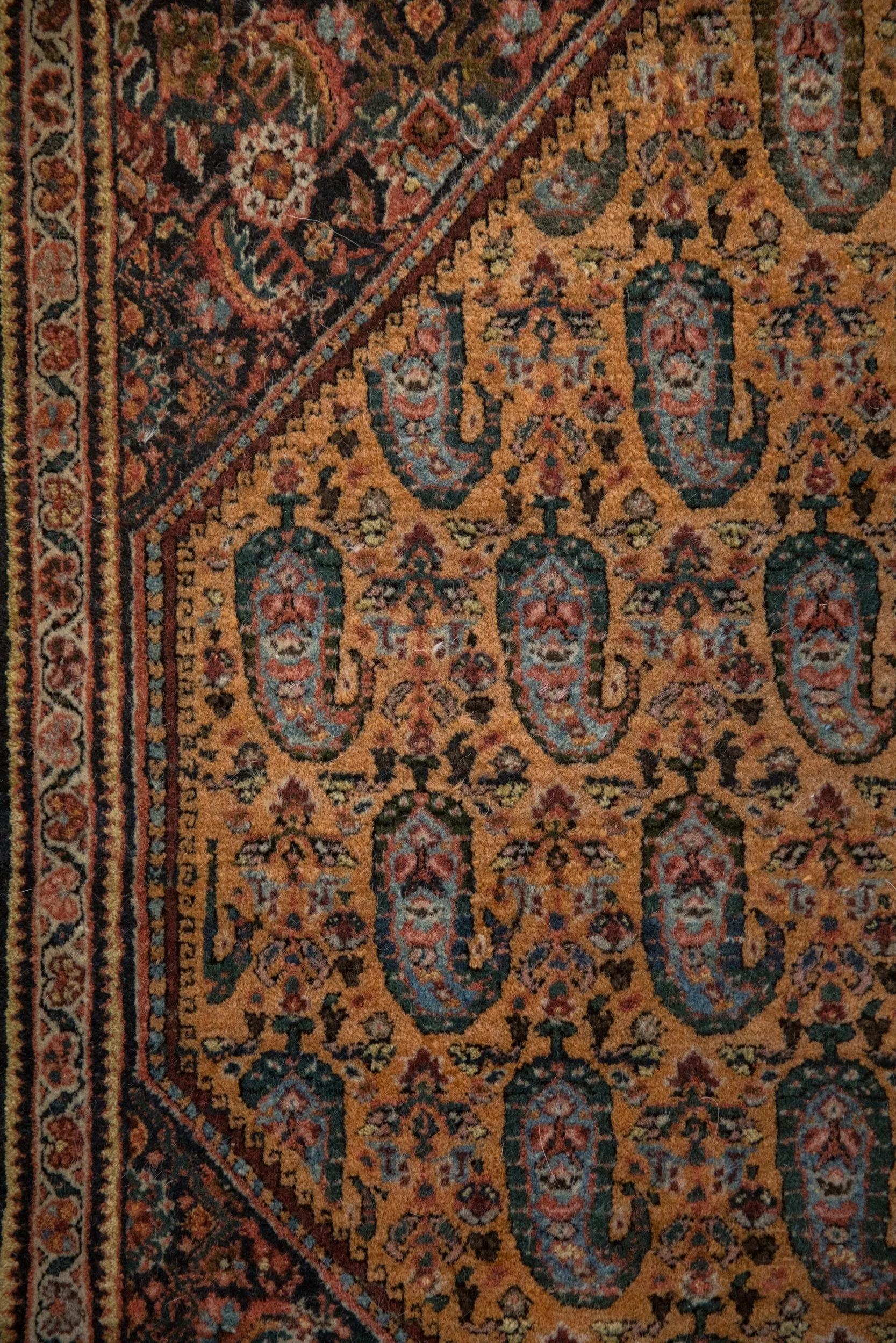 2x2.5 Vintage Fine Sarouk Square Rug Mat
