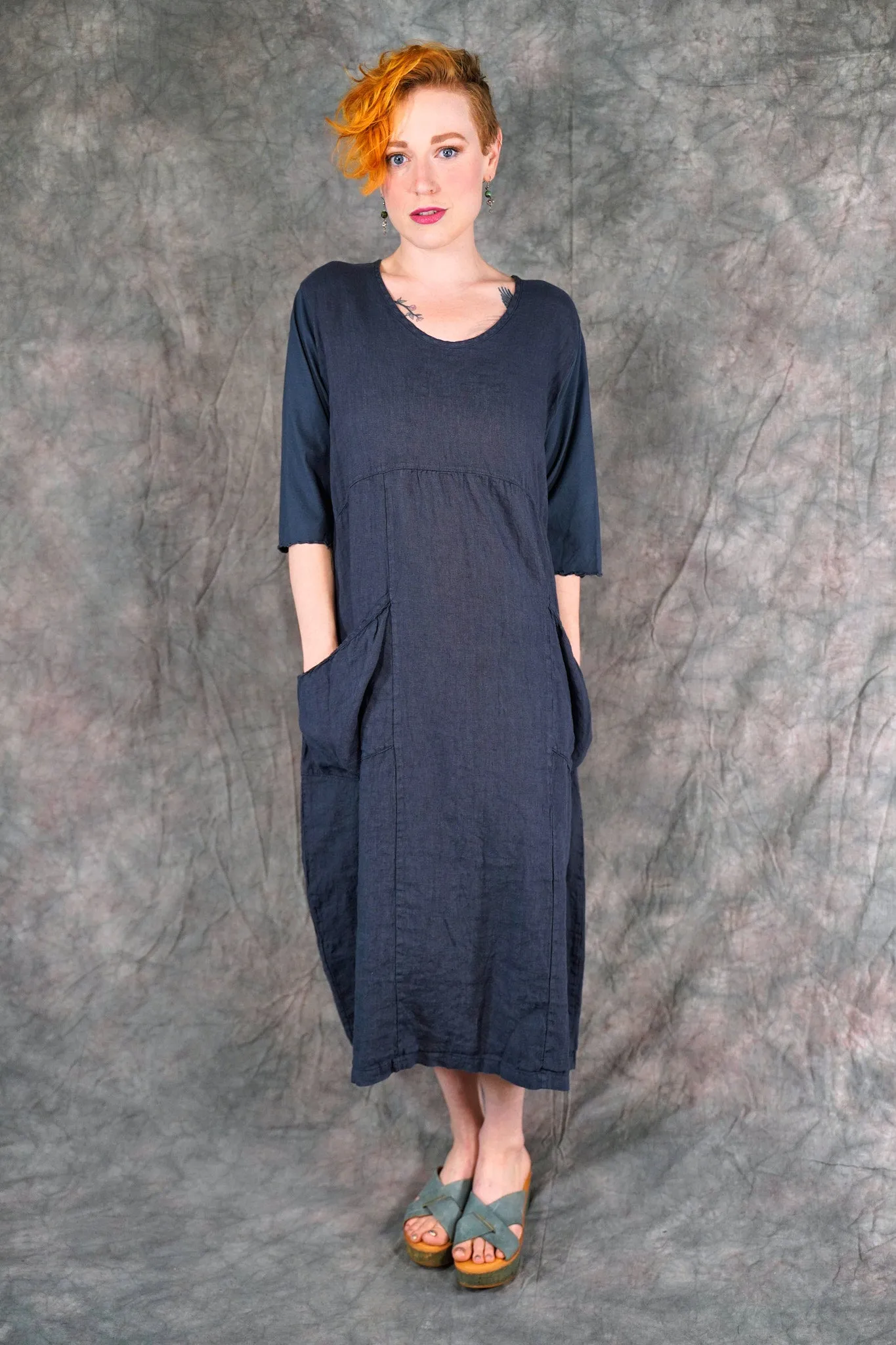 7214 The Linen Dress Shadow-U
