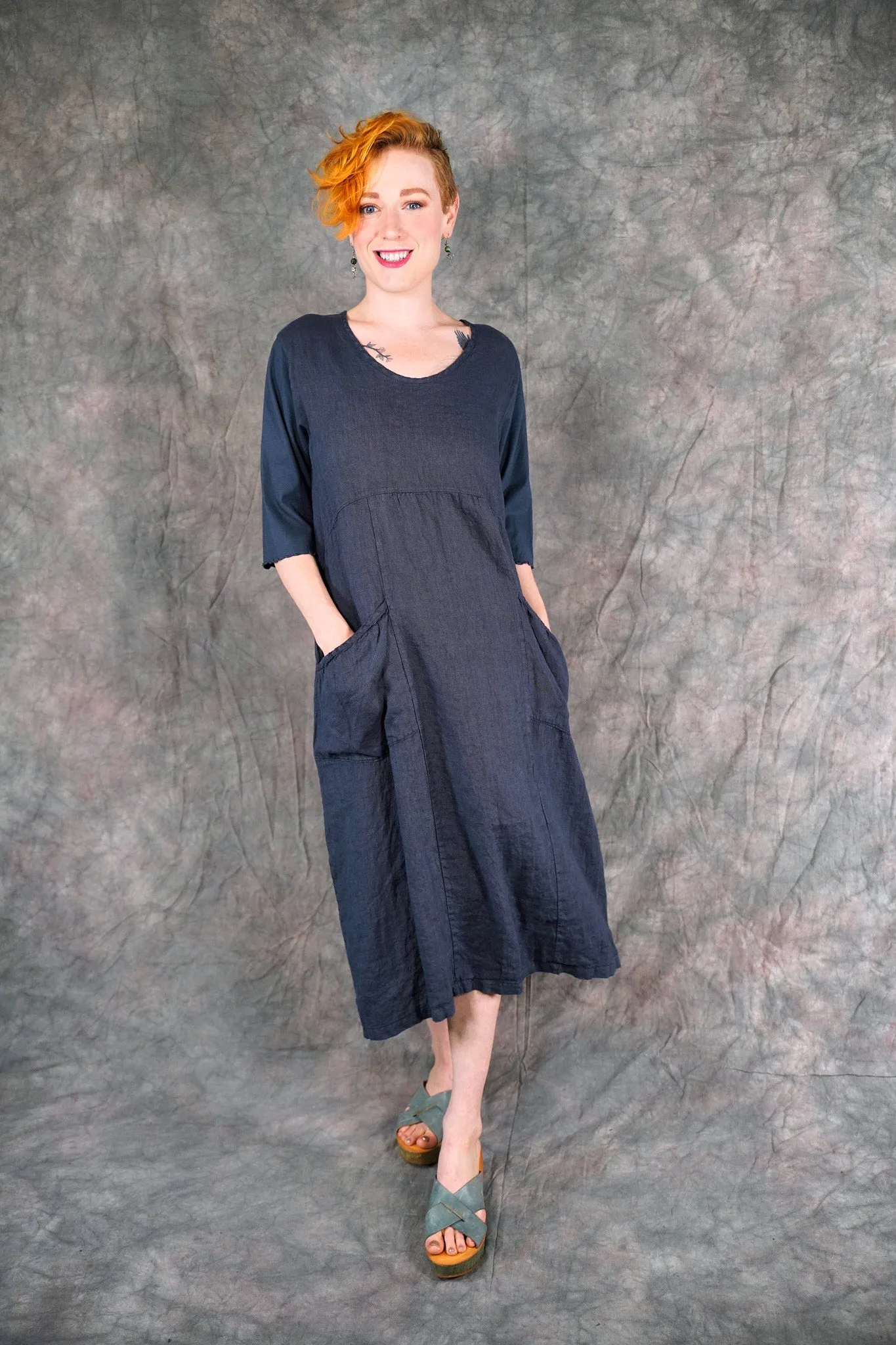 7214 The Linen Dress Shadow-U