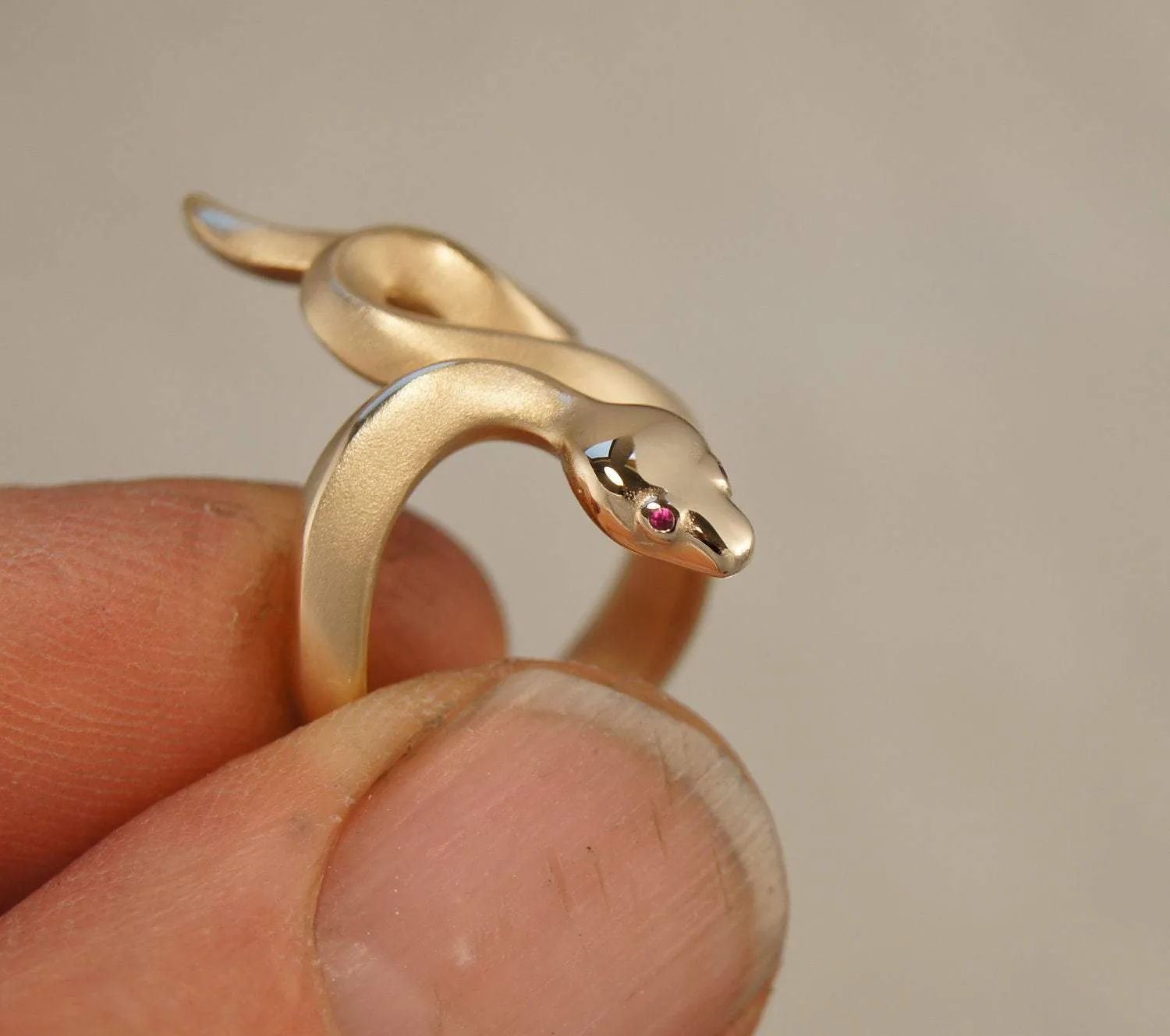 Boa Snake Ring - Bronze with Gemstone Eyes