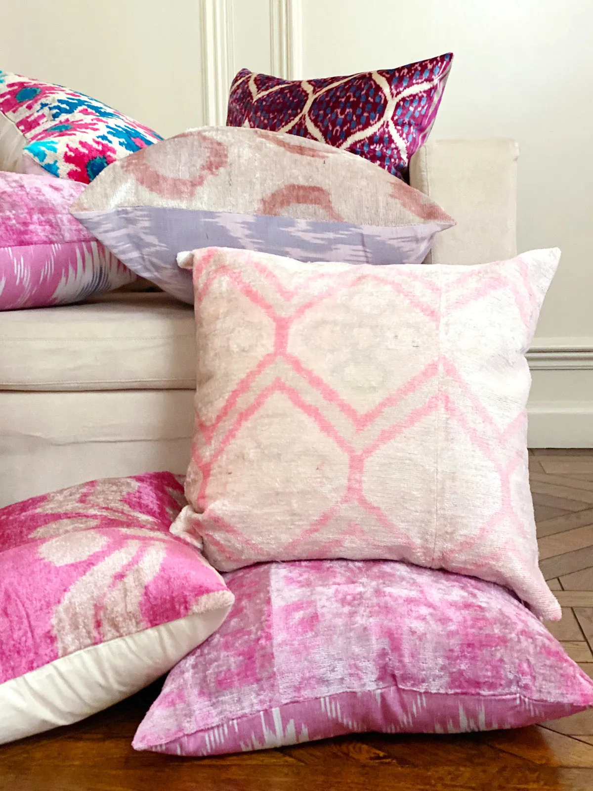 Classic Bursting Petals Square Pillow Cover
