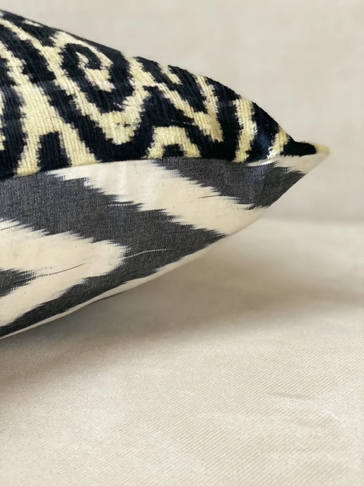 Classic Monochrome Medallion Square Pillow Cover