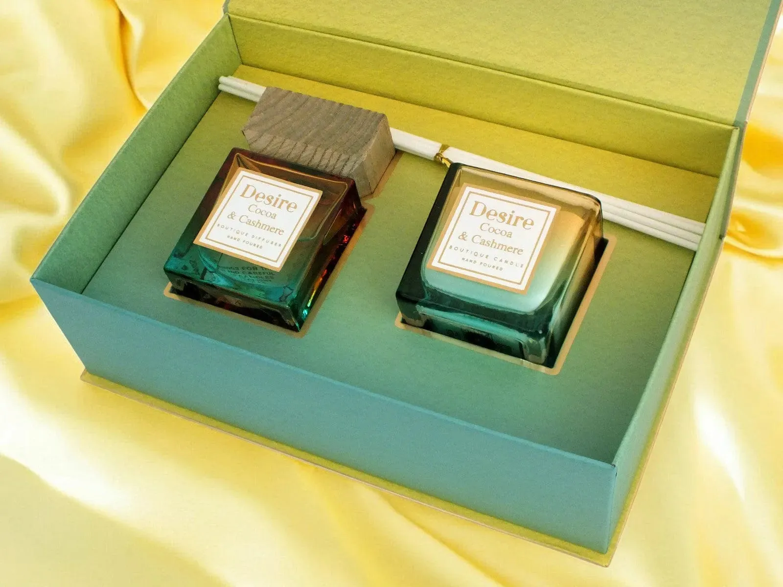 Cocoa and Cashmere Scented Candle & Reed Diffuser Home Fragrance Christmas Gift Set