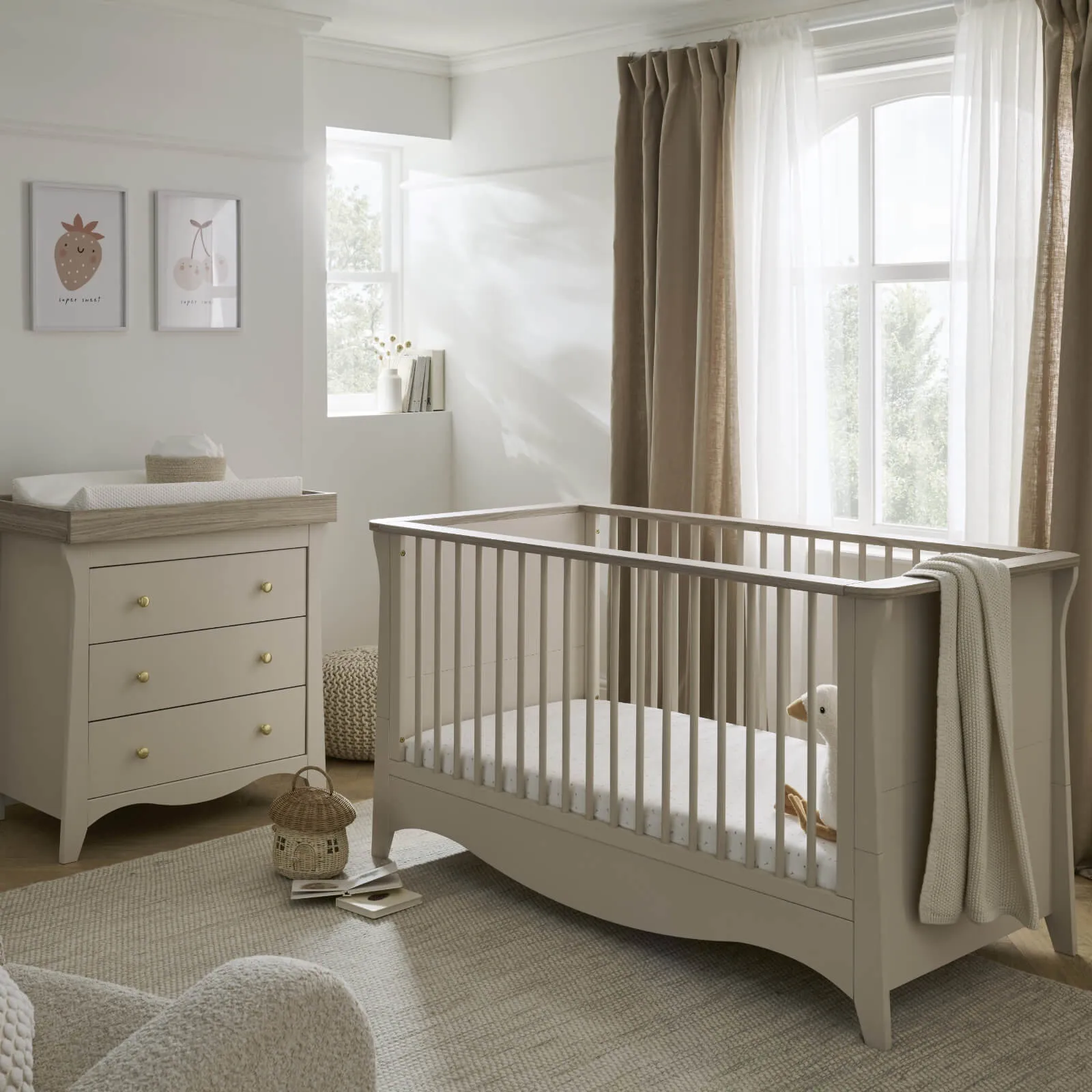 CuddleCo Clara 2 Piece Nursery Room Set in Cashmere