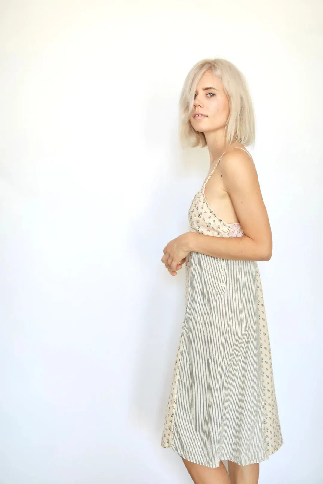 Domi - Cotton Slip w/buttons