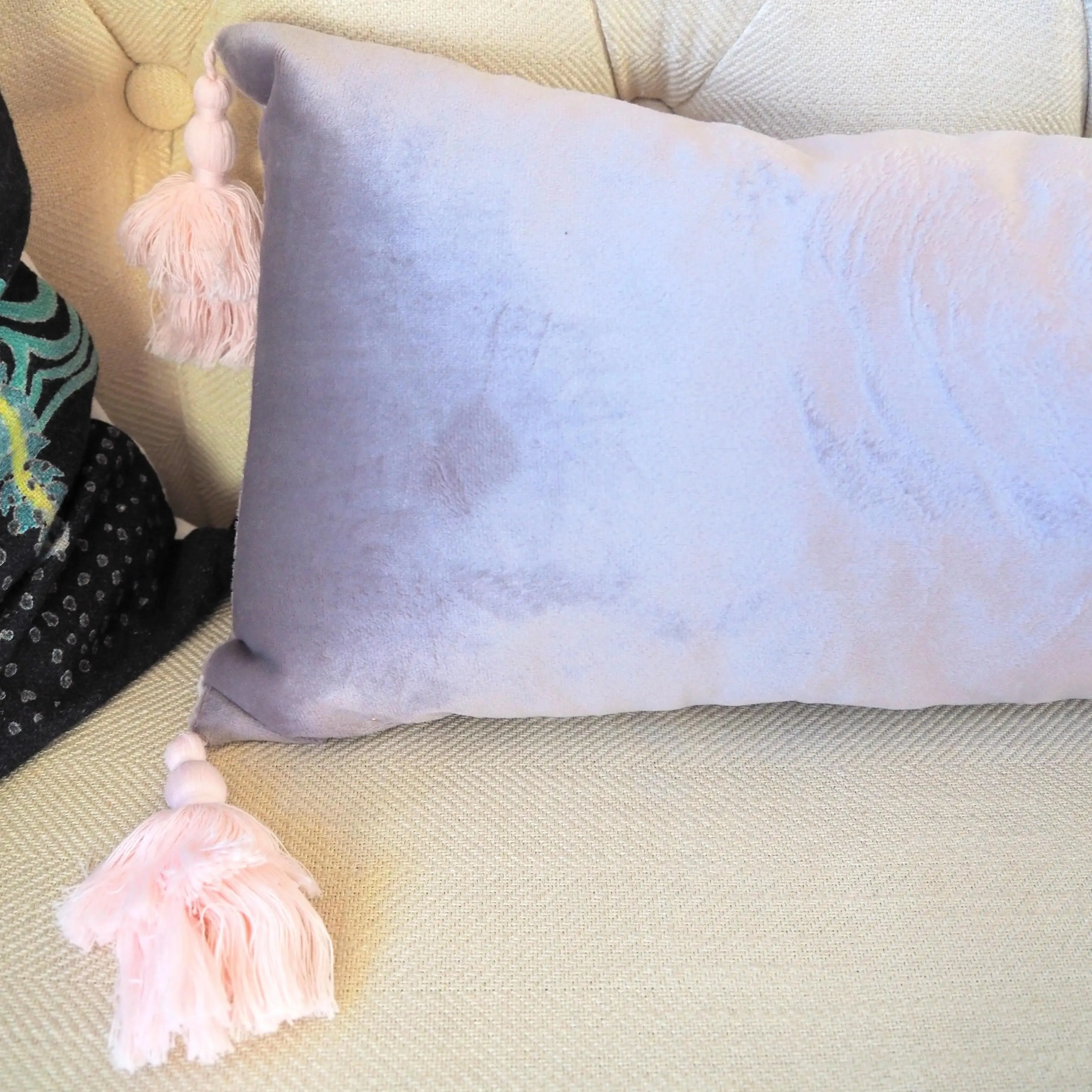 Extra Skinny Lumbar Pillow with Tassels - Green