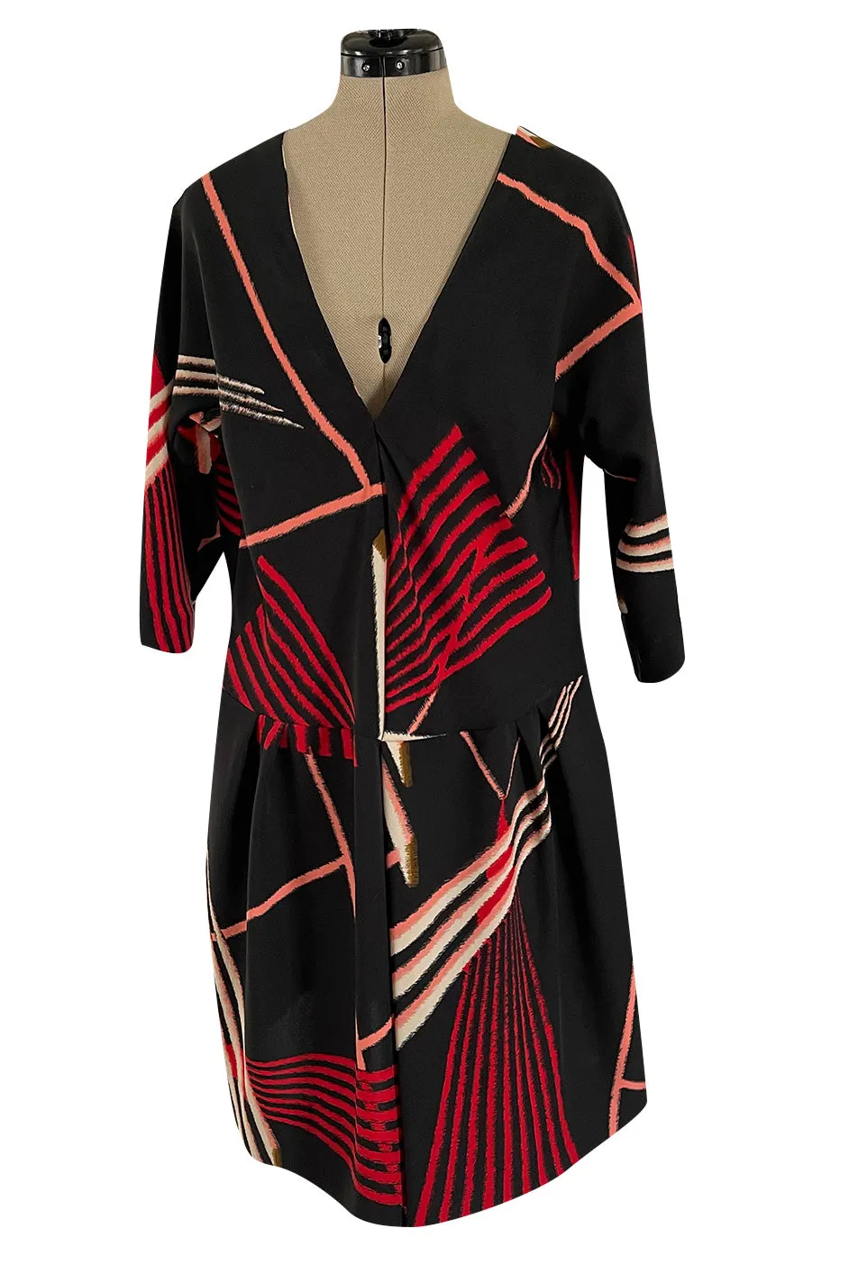 Fall 2007 Marni Black & Red Graphic Pattern Dress w V Neck That Can be Worn Back or Front