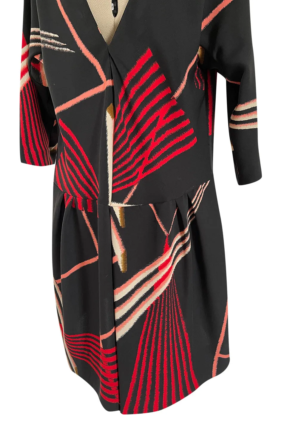 Fall 2007 Marni Black & Red Graphic Pattern Dress w V Neck That Can be Worn Back or Front