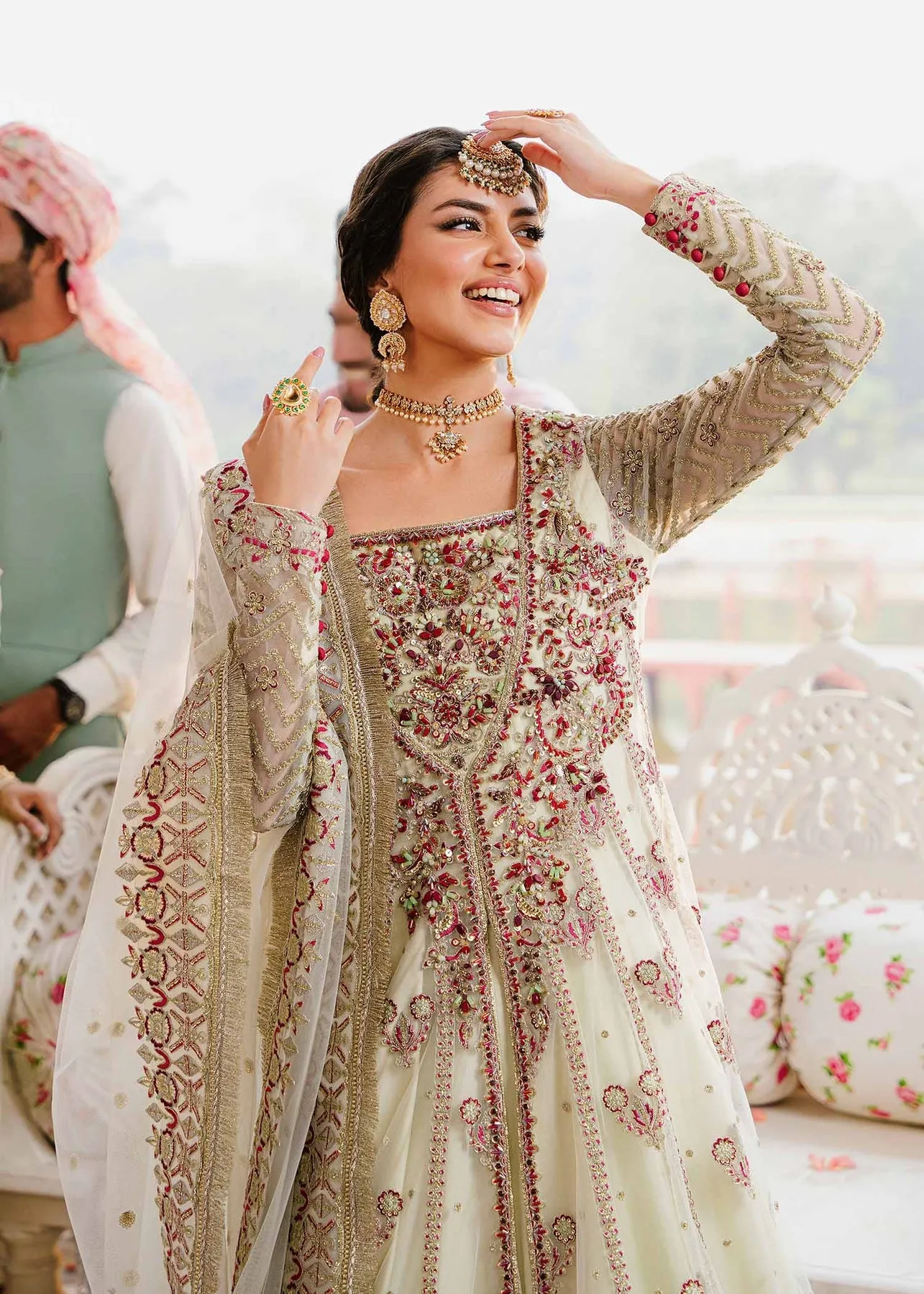 Ivory Golden Embroidered Pakistani Wedding Dress Pishwas Lehenga