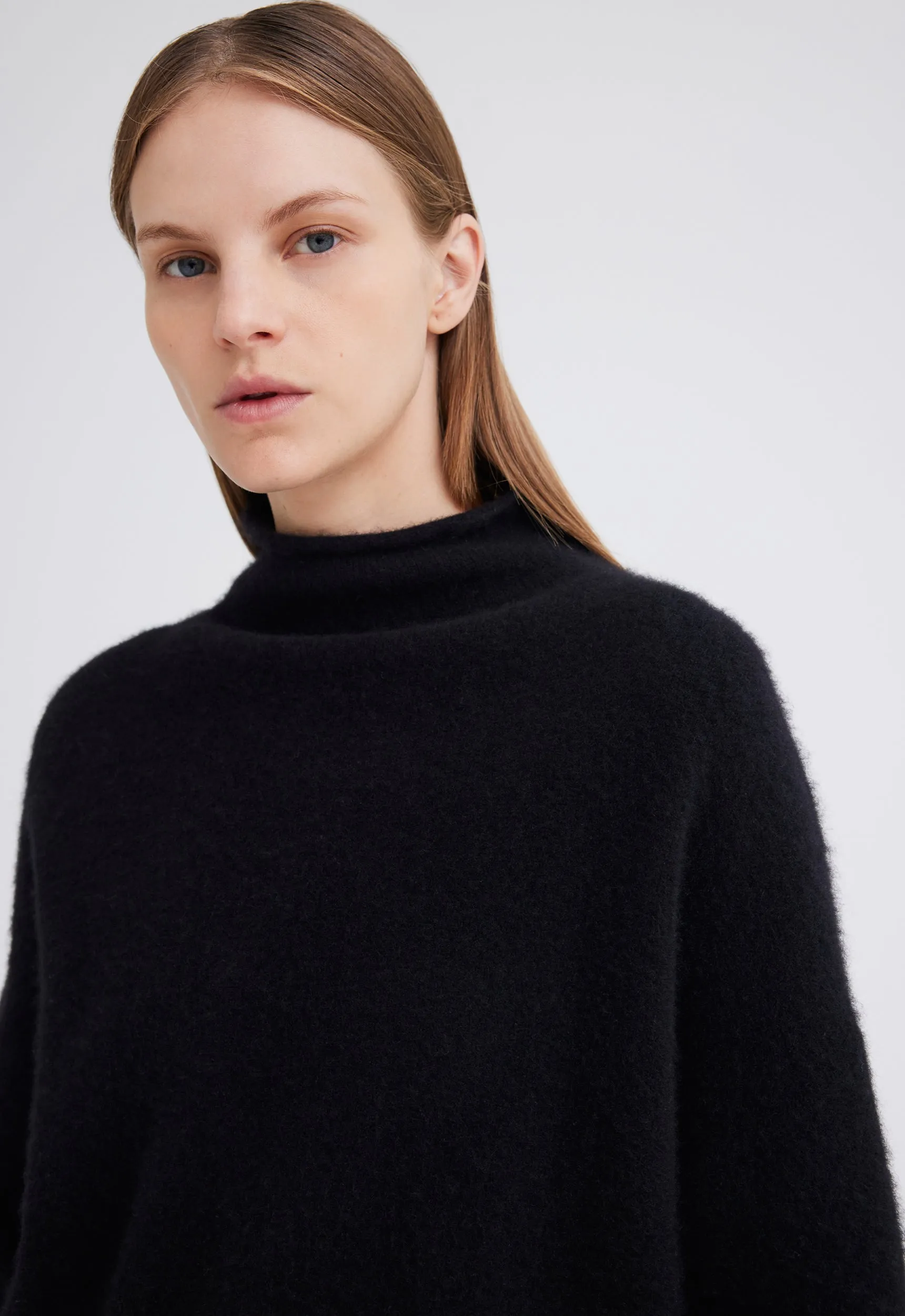 Maximus Cashmere Sweater - Black