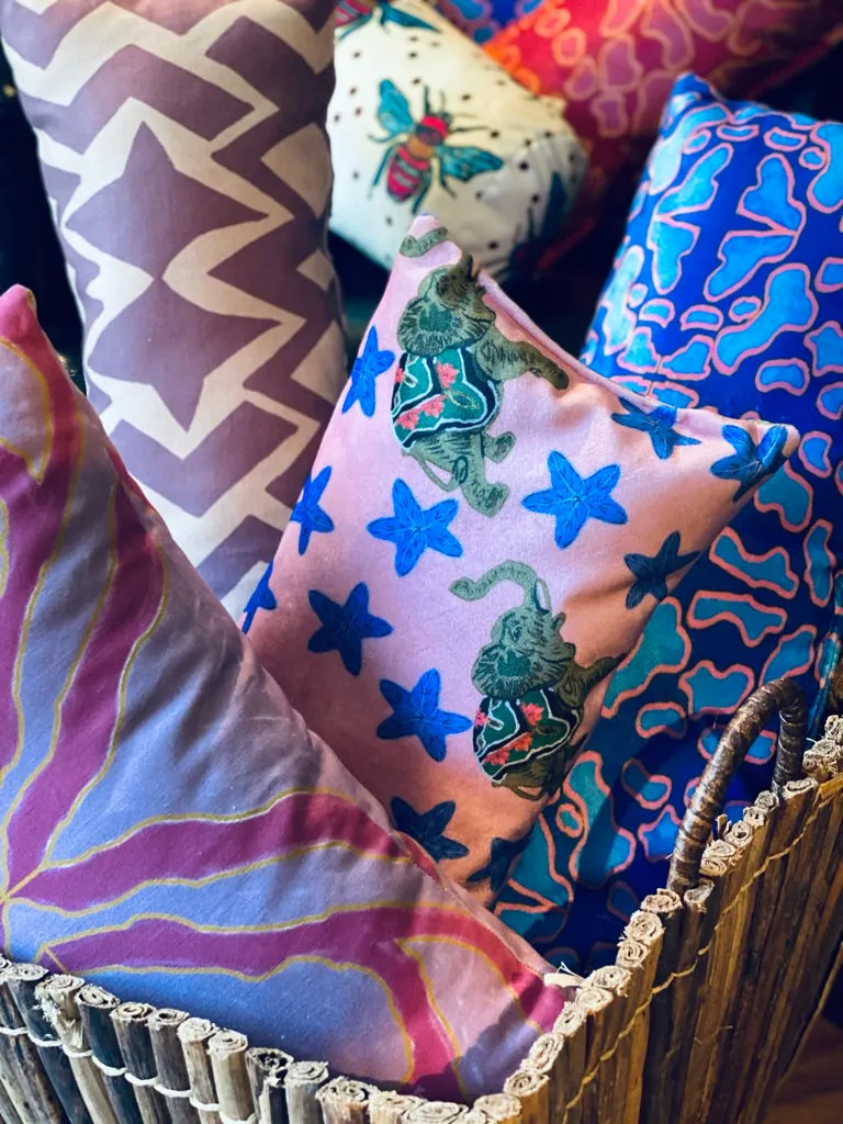 MEANDER ~ CUSHION