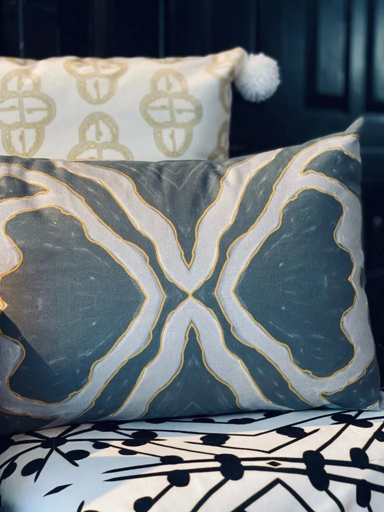 MEANDER ~ CUSHION