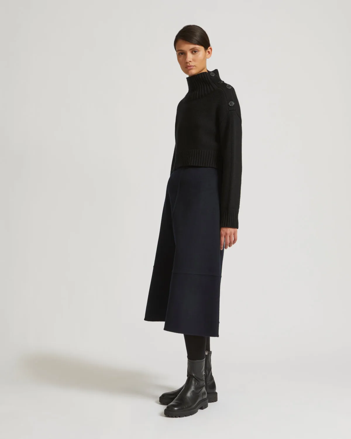 Midi skirt in cashmere wool