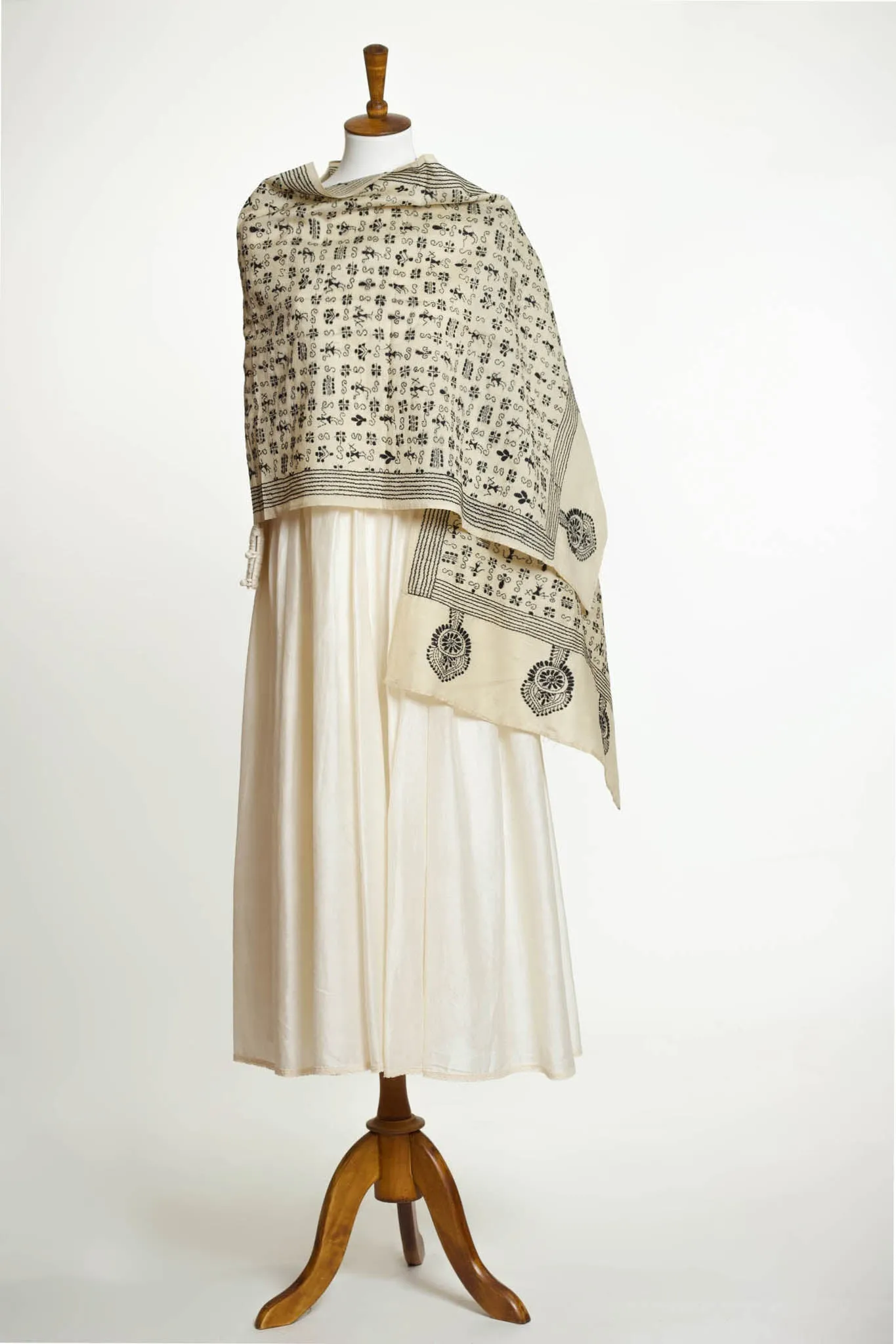 Off White Kantha Stole