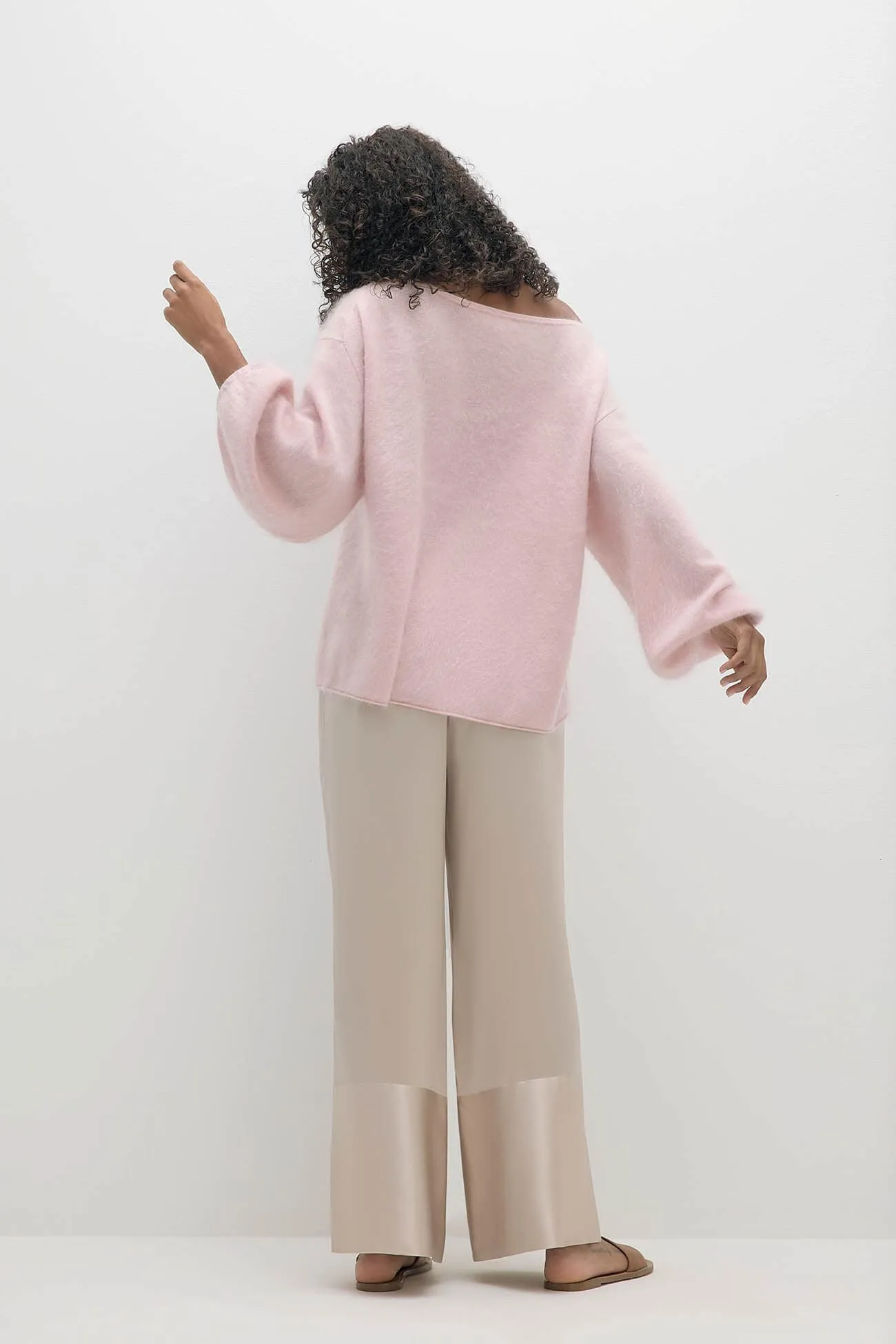 PENELOPE BRUSHED CASHMERE BOATNECK SWEATER