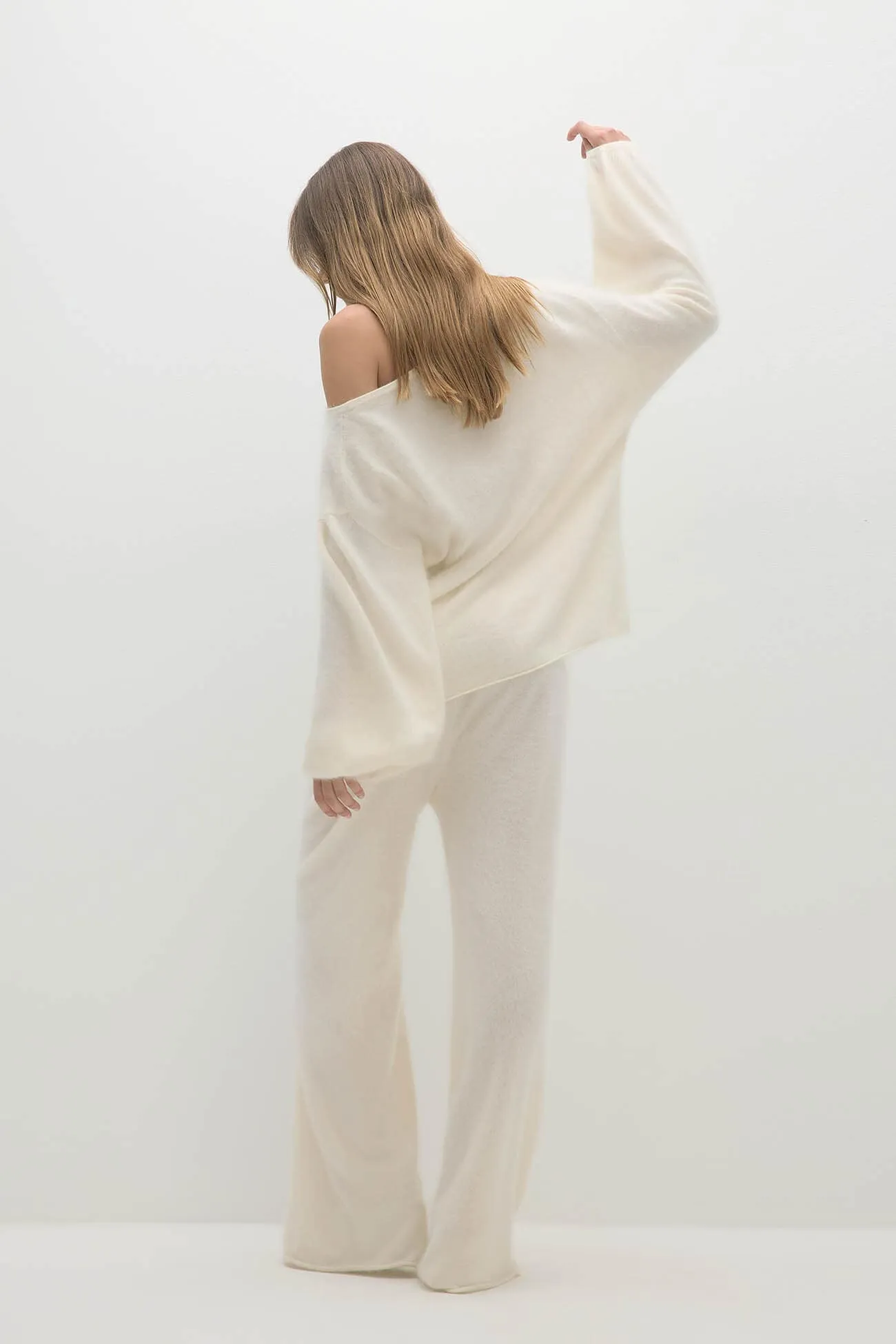 PENELOPE BRUSHED CASHMERE BOATNECK SWEATER