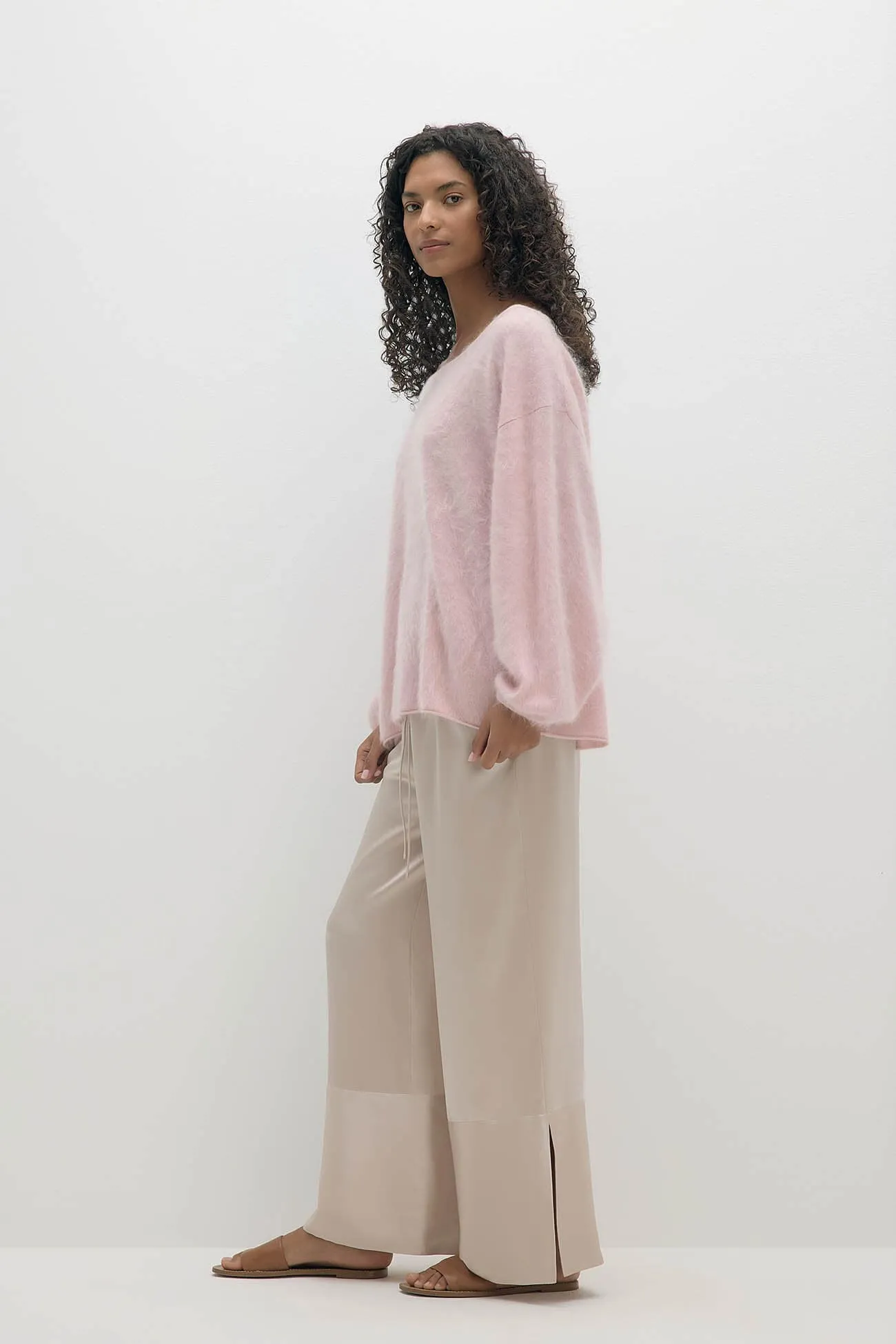 PENELOPE BRUSHED CASHMERE BOATNECK SWEATER