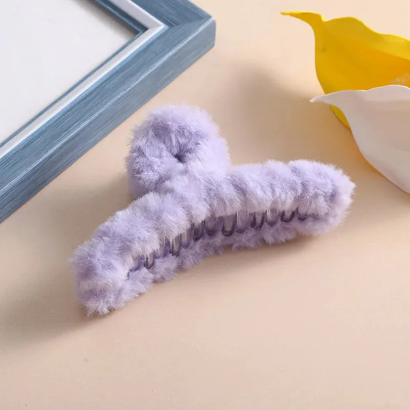Plush Hair Claw Elegant Acrylic Hairpins Faux Fur Hair Clip Barrette Crab Headwear for Women Girls Hair Accessories