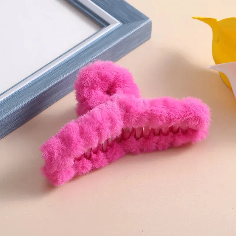 Plush Hair Claw Elegant Acrylic Hairpins Faux Fur Hair Clip Barrette Crab Headwear for Women Girls Hair Accessories
