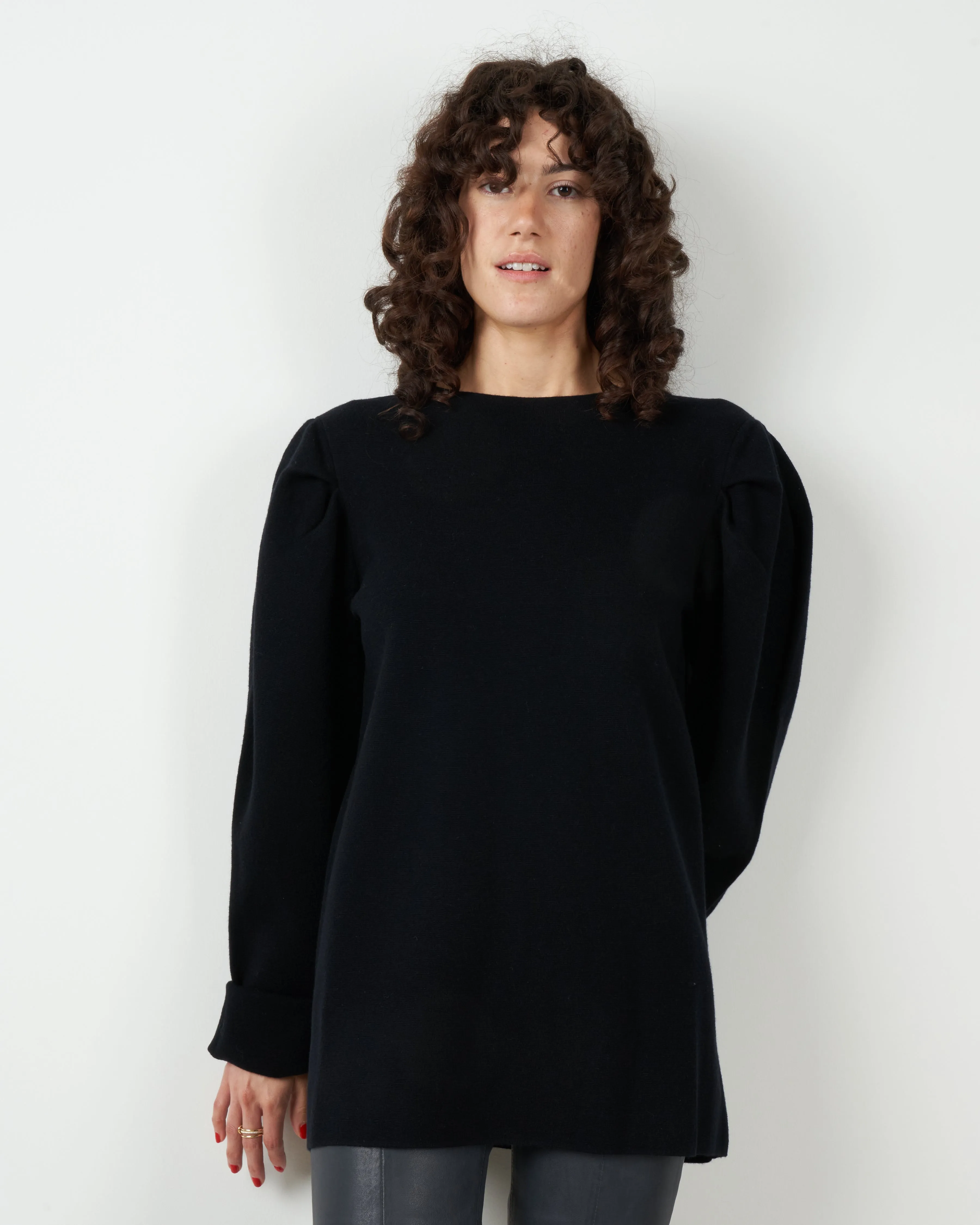 puff-sleeve pullover - black