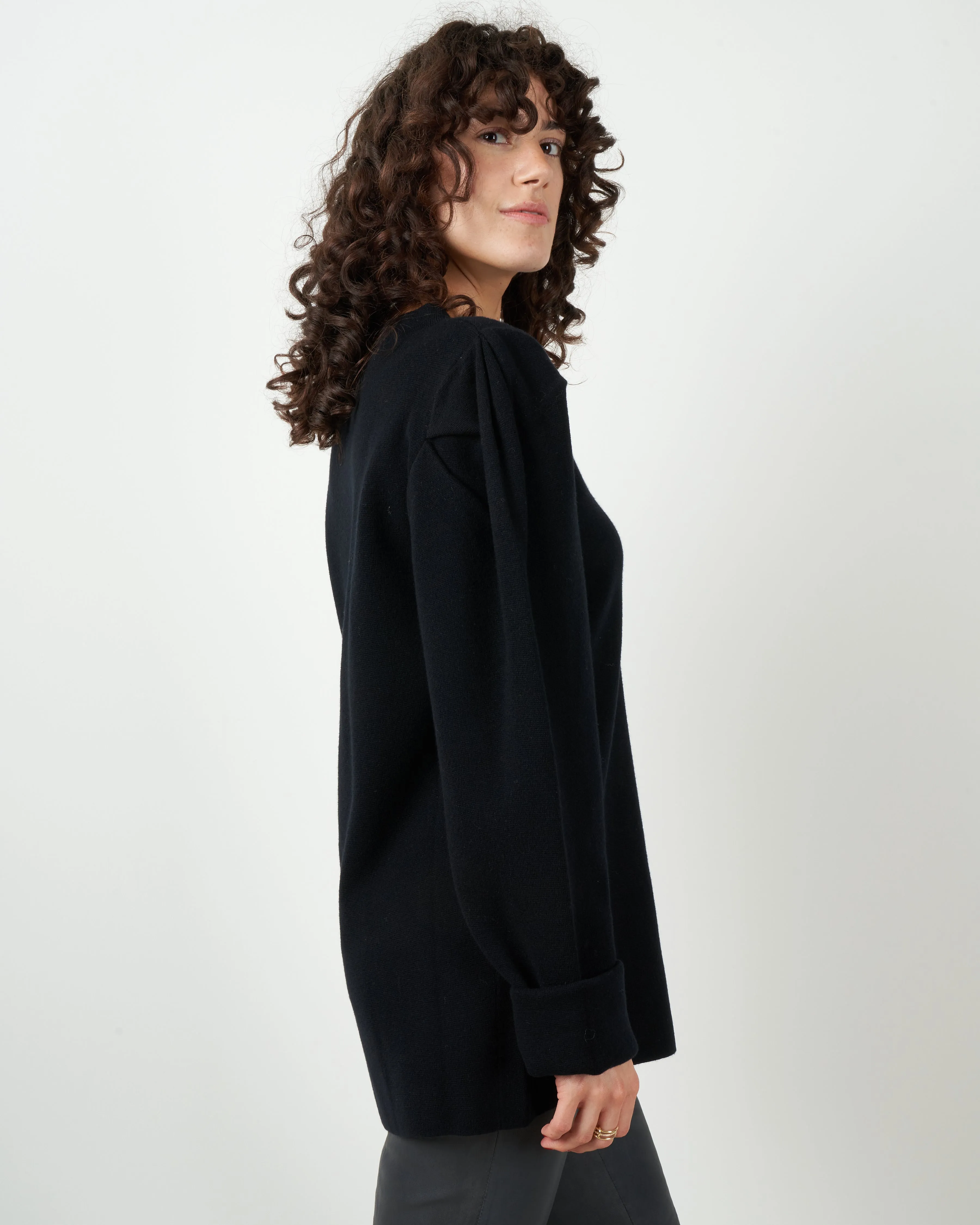 puff-sleeve pullover - black