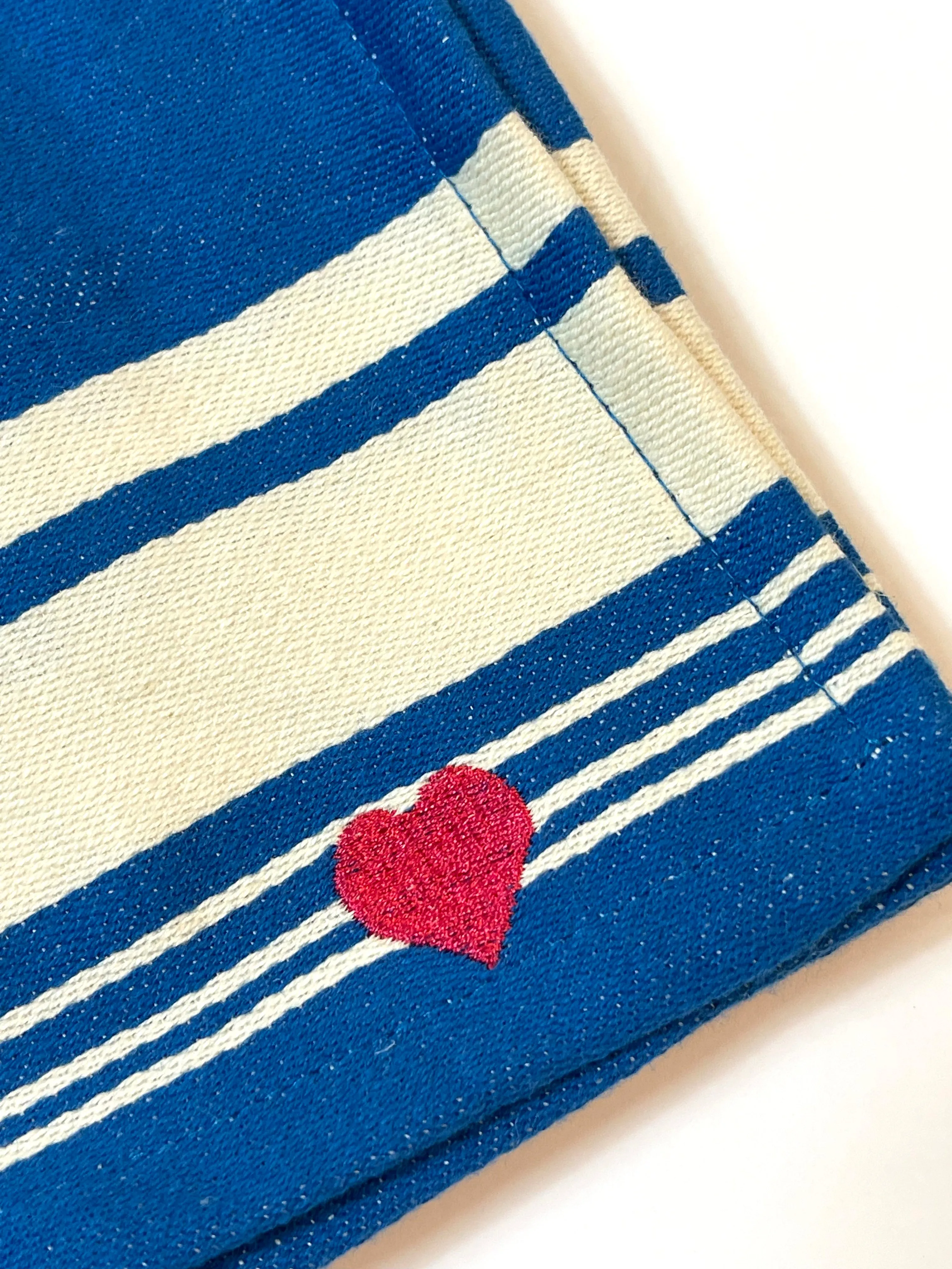 "Loving Life" Napkin (Set of 4)