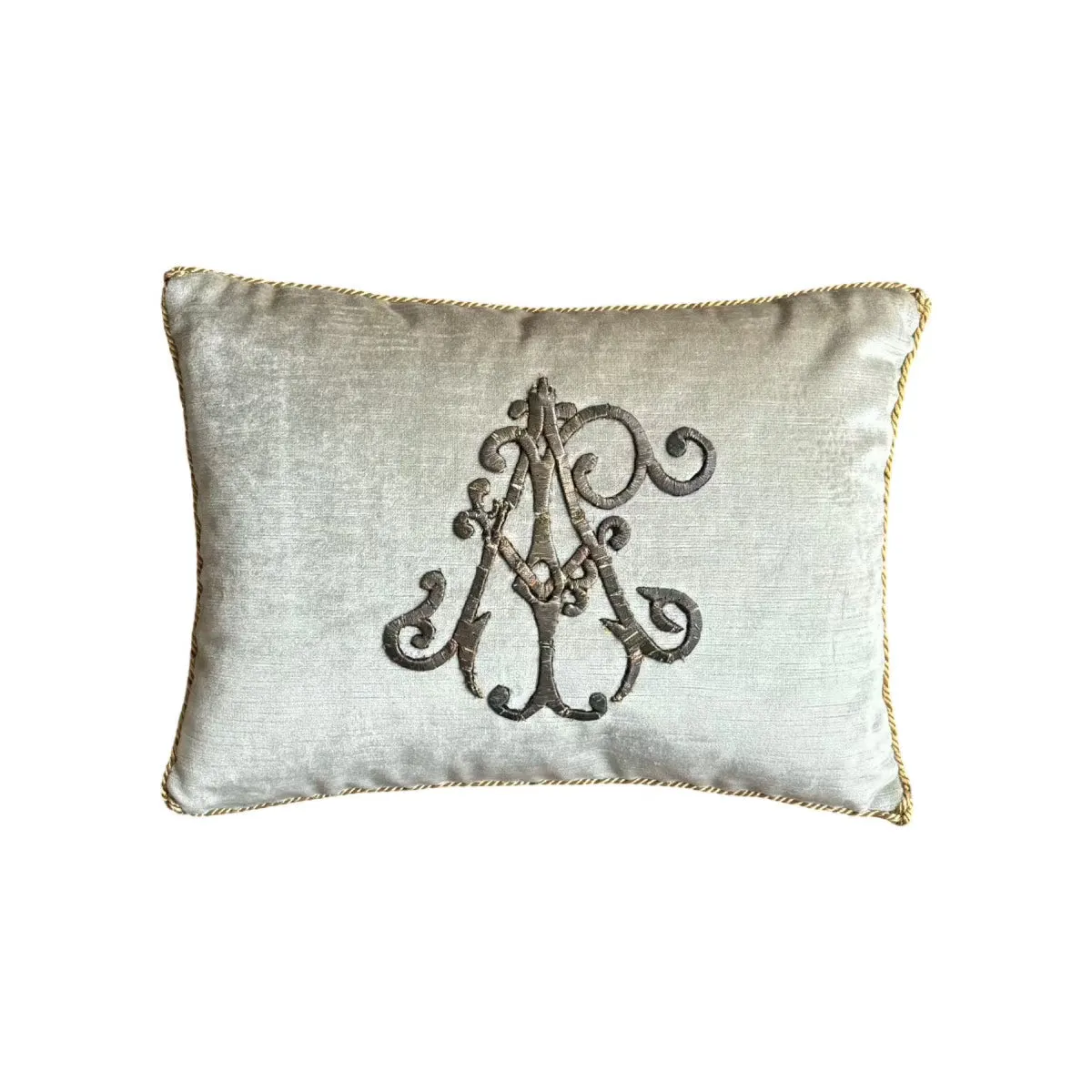 RESERVED - Antique European Raised Gold Metallic Embroidery (#E021224 | 11 x 15")