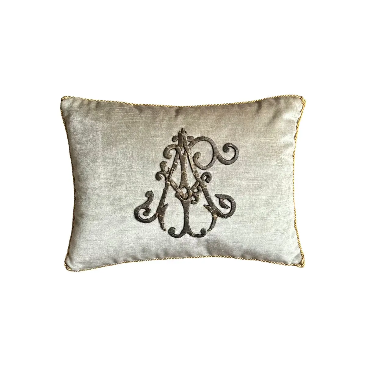 RESERVED - Antique European Raised Gold Metallic Embroidery (#E021224 | 11 x 15")