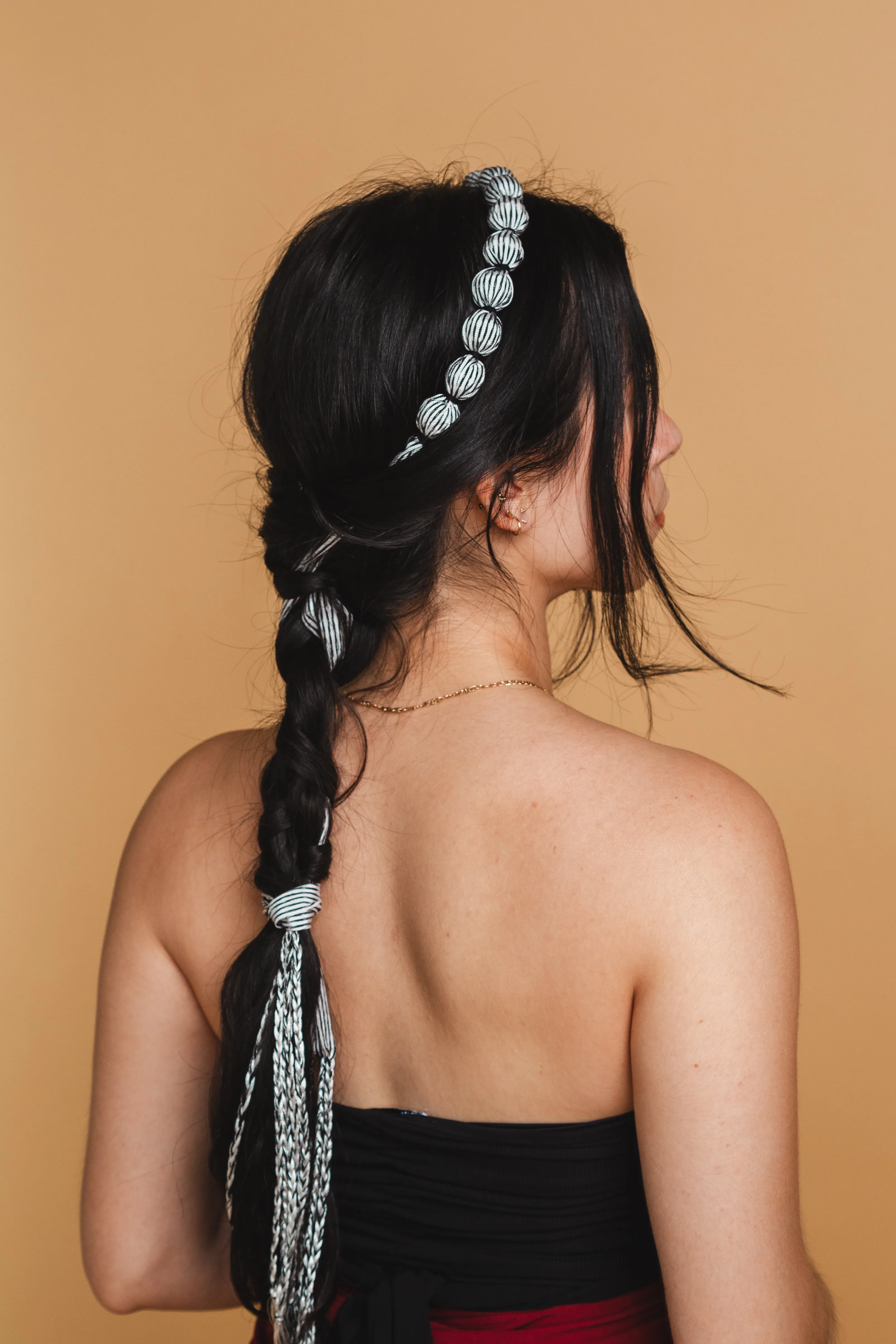 Short Ball Necklace