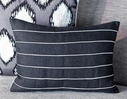 Slubby Linen Micro Piping Pillow - 14x20 - Ryan Studio