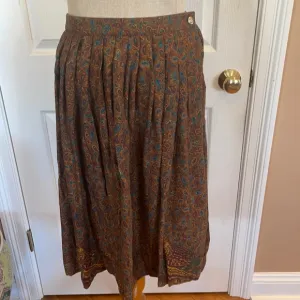Vintage 1990s CHAUS skirt quail paisley print women’s size Petite Small midi EUC