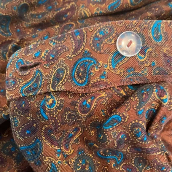 Vintage 1990s CHAUS skirt quail paisley print women’s size Petite Small midi EUC