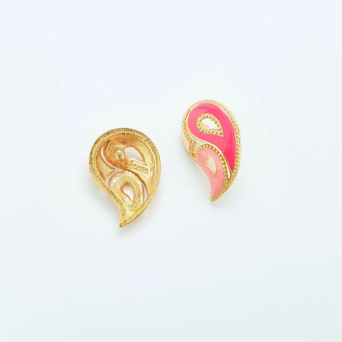Vintage Avon Pink Paisley Earrings
