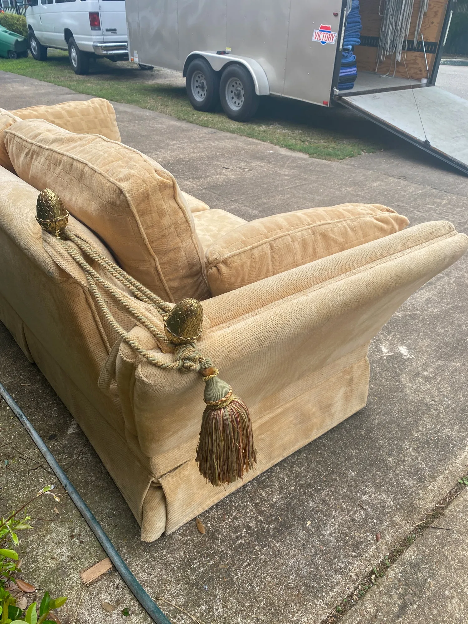 Vintage French Ivory Velvet Canapé Sofa with Adjustable Arms and Brass Finials