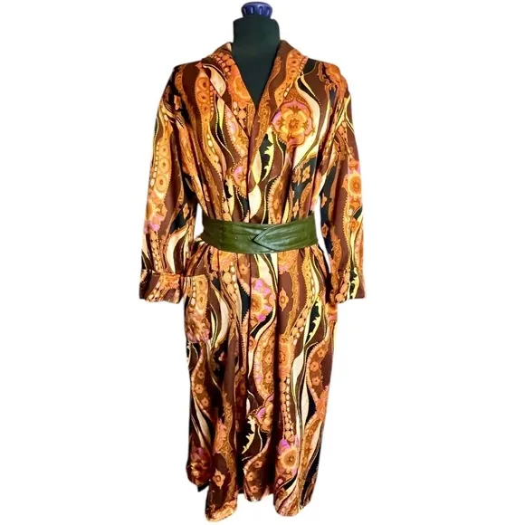 Vintage Paisely Robe Silky Dressing Gown Mid Century Duster 60s 70s Psychedelic