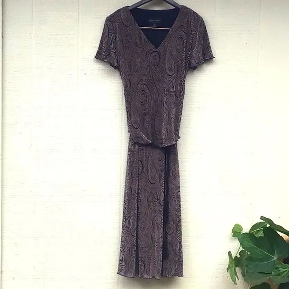 Vintage paisley shoulder pads dress with tassel belt